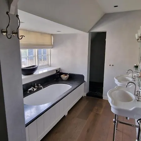 Amsterdam Mansion - De Dam Family Couette-café Oostzaan